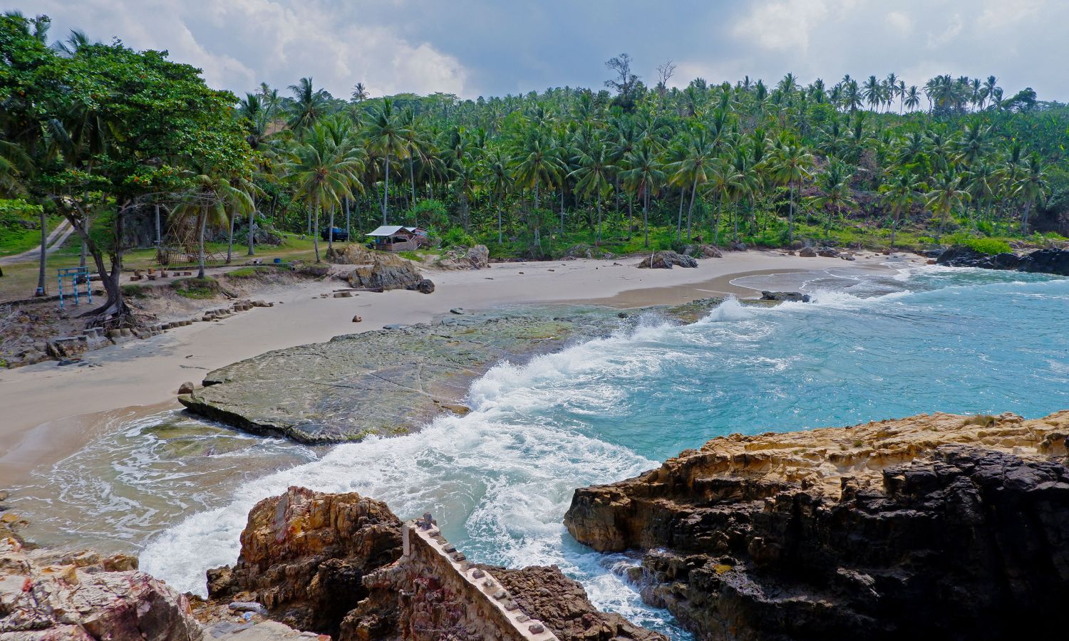 Pantai Marina Lampung : Pesona Keindahan dan Keunikan