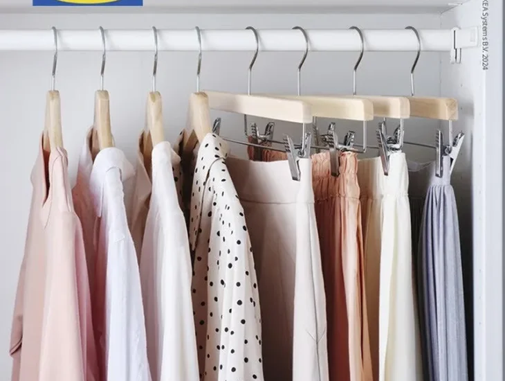 Gantungan baju IKEA untuk rok